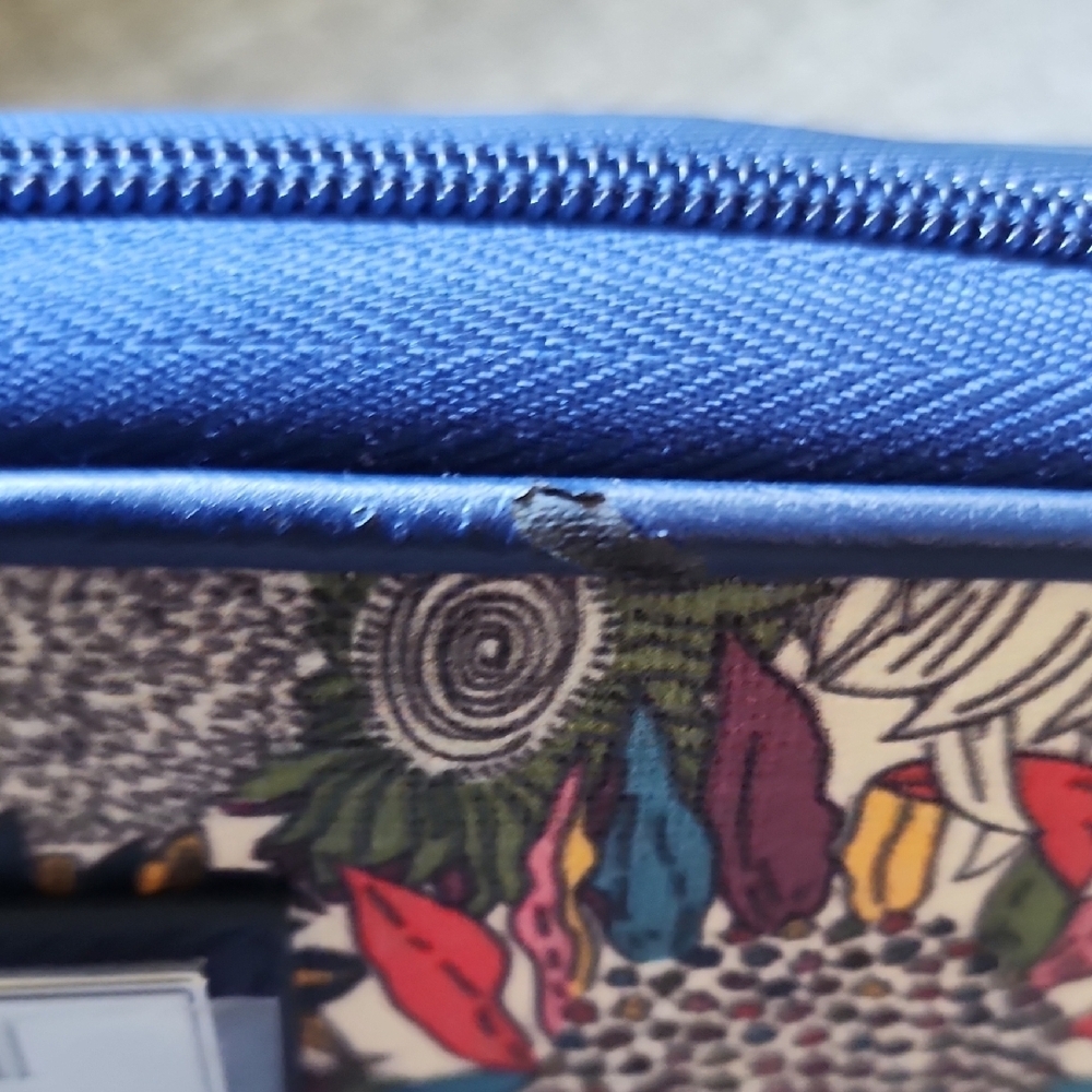 Gigi Hill Floral Women's Colorful Flower Design Wallet - Picture 8 of 8